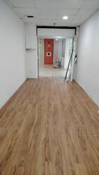 Upper Serangoon Shopping Centre (D19), Shop House #568721131